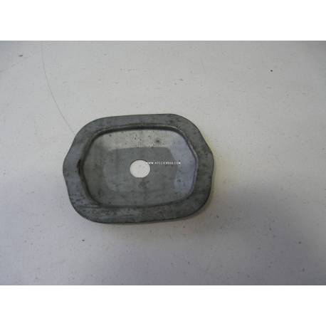 Front mud flap mount - rear wheel