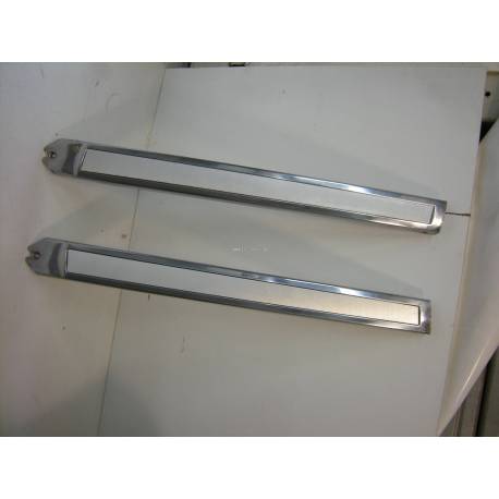 Enjoliveur de pied millieu Pallas a partir du 09/64 a fin