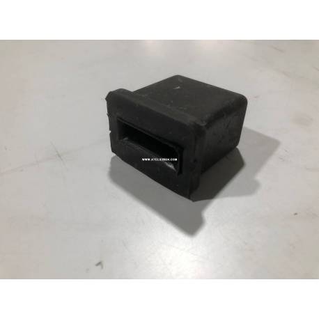 Silent bloc  AV de traverse support pompe HP/alternateur