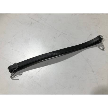 Sangle caoutchouc fixation conduit dans aile AV