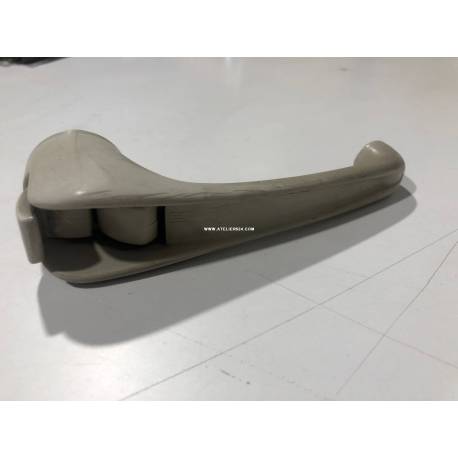 Poigné interieur de porte Droite