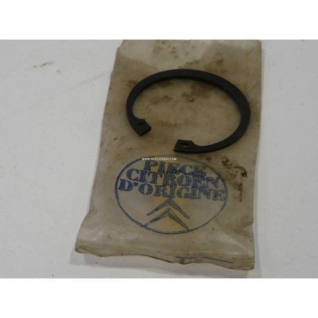 circlips de maintien de cage de boitier de relai à partir 09/65