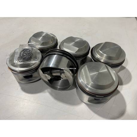 Jeu de 6 pistons moteur Maserati Merak - 3L