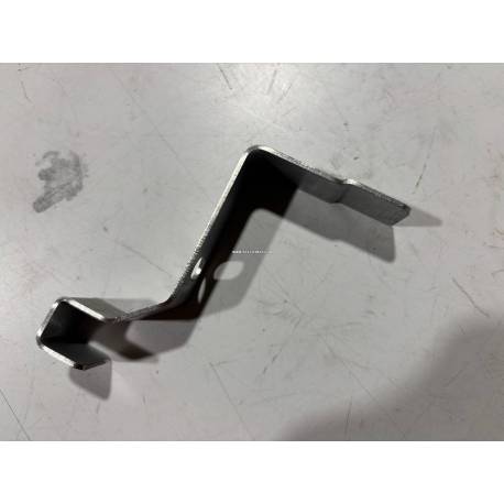 Support boitier clignotant dans pare-choc AVD